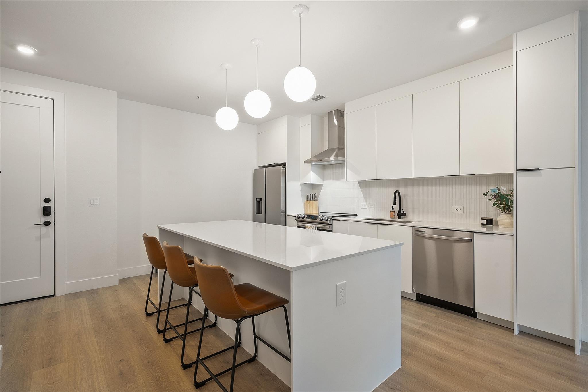 1701 Simond Ave # 305, Austin, TX 78723