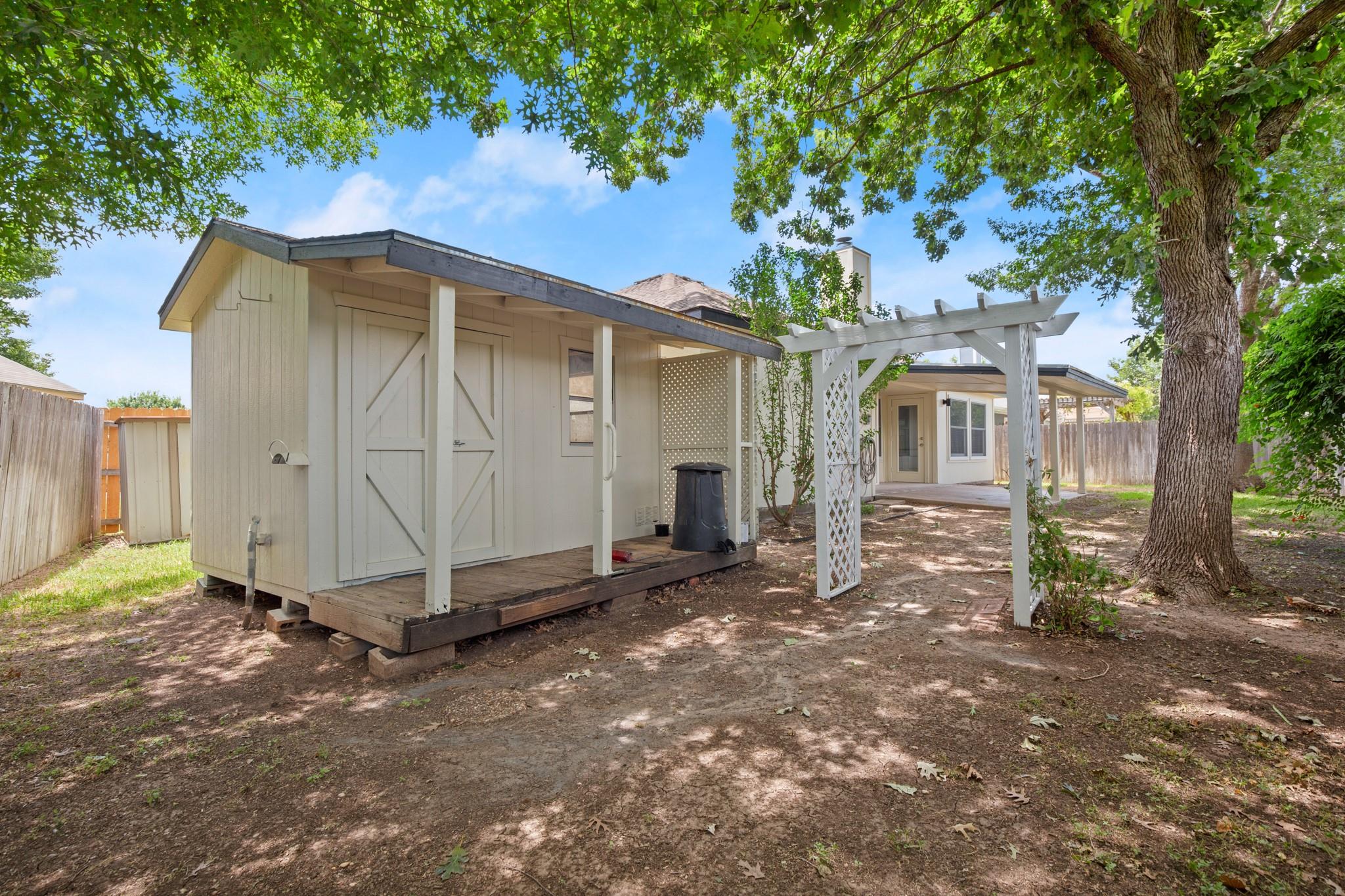 157 Meadowlark Cir, Georgetown, TX 78626