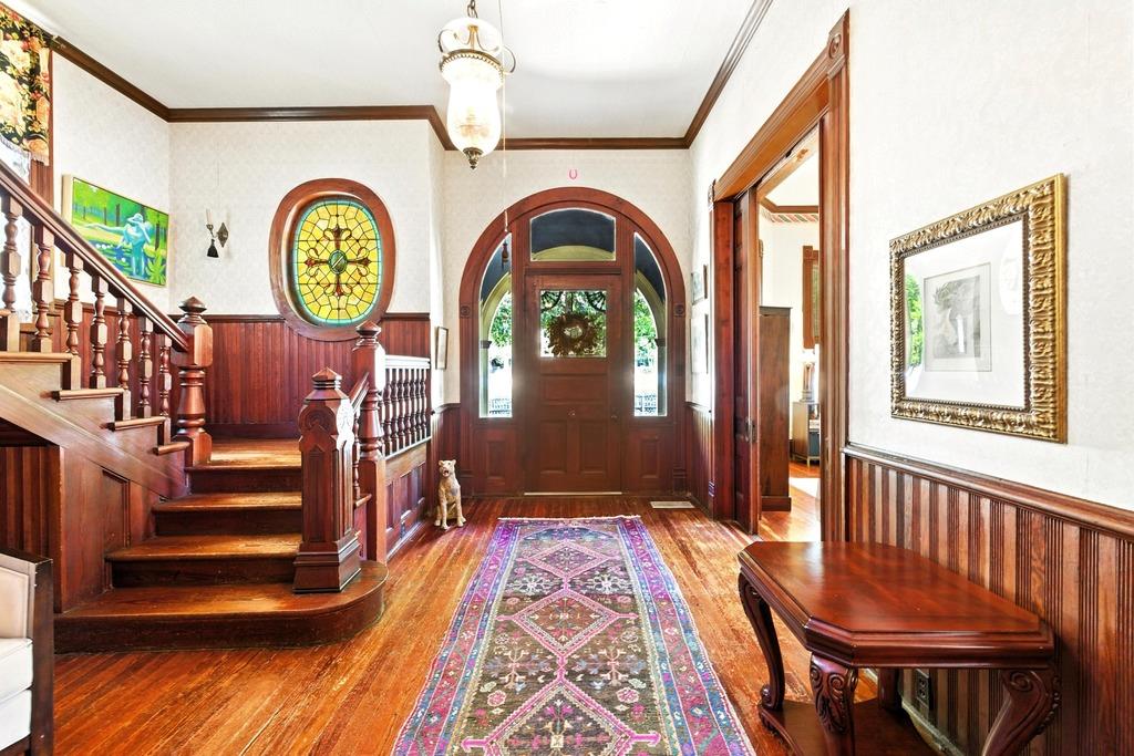 624 Saint Louis St, Gonzales, TX 78629