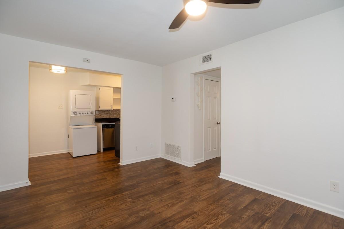 2401 Manor Rd # 114, Austin, TX 78722