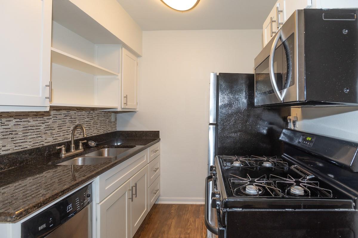 2401 Manor Rd # 114, Austin, TX 78722