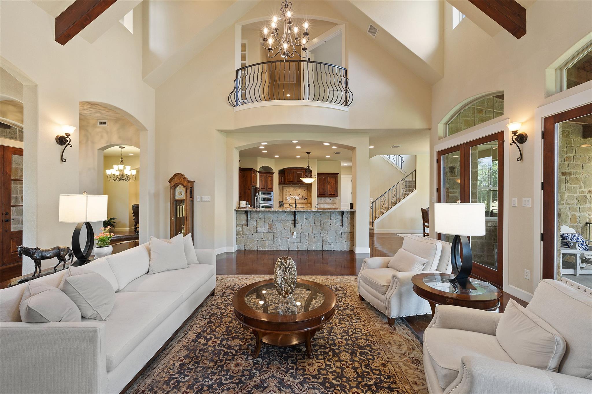 23923 Tres Coronas Dr, Spicewood, TX 78669