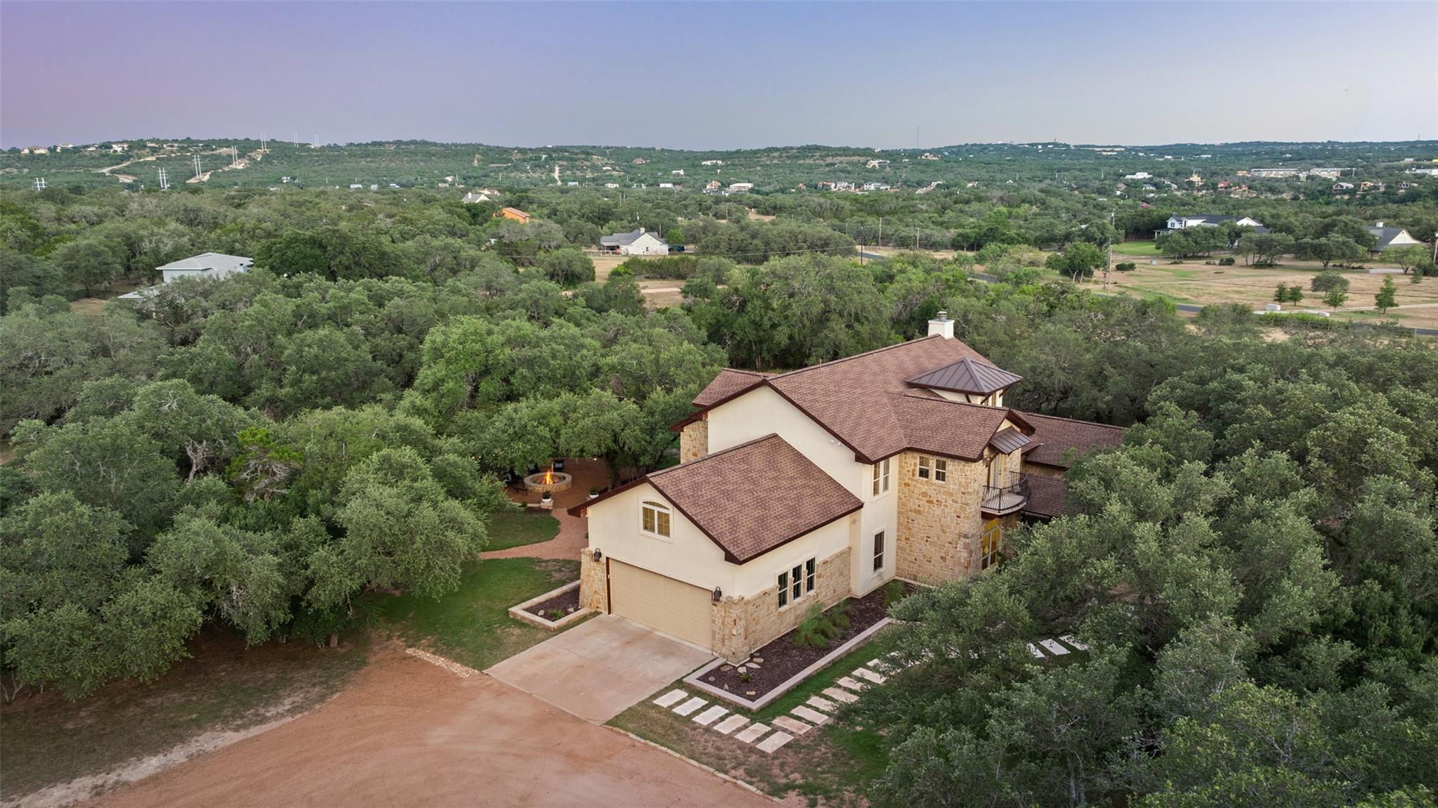 23923 Tres Coronas Dr, Spicewood, TX 78669