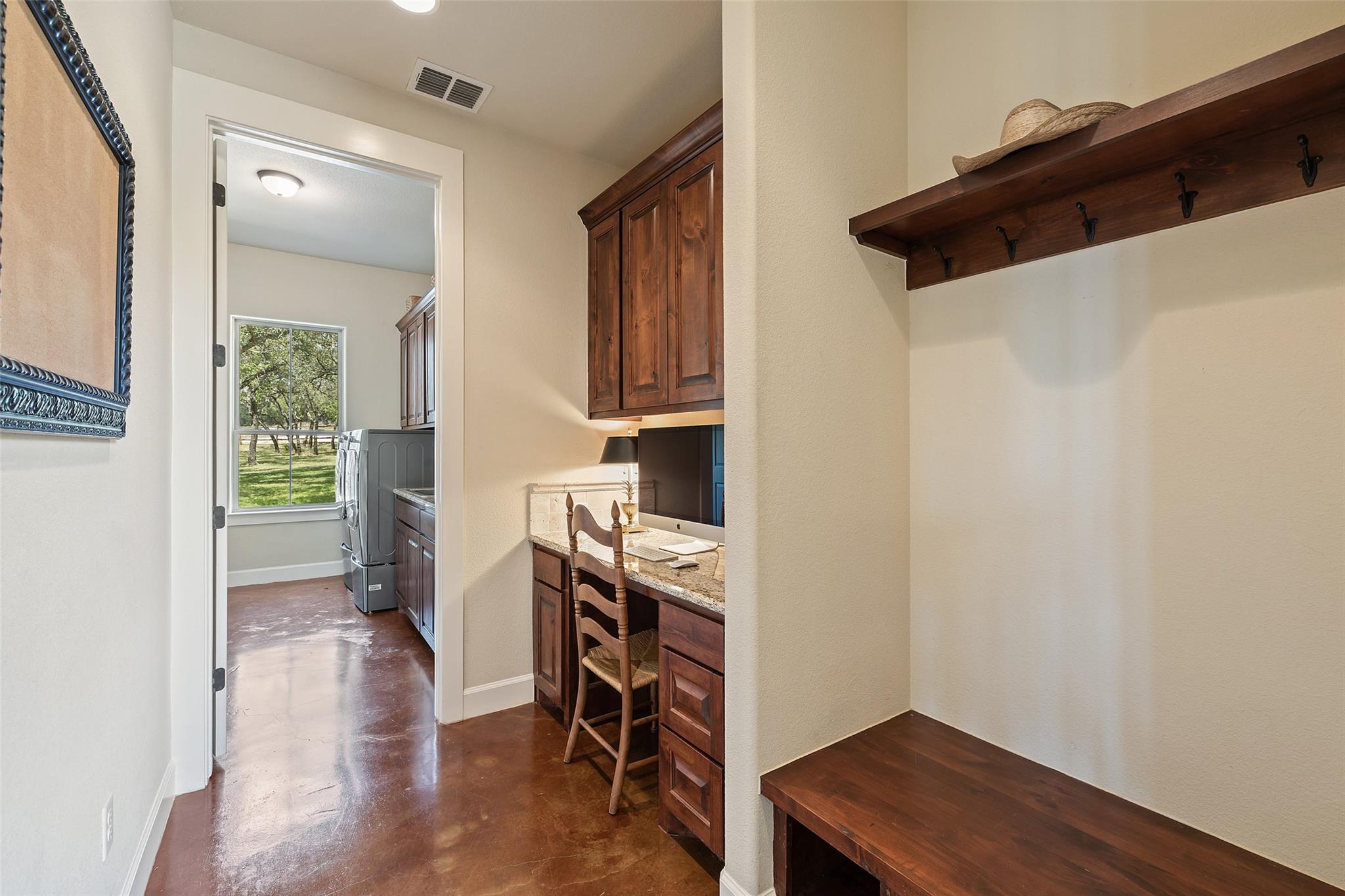 23923 Tres Coronas Dr, Spicewood, TX 78669