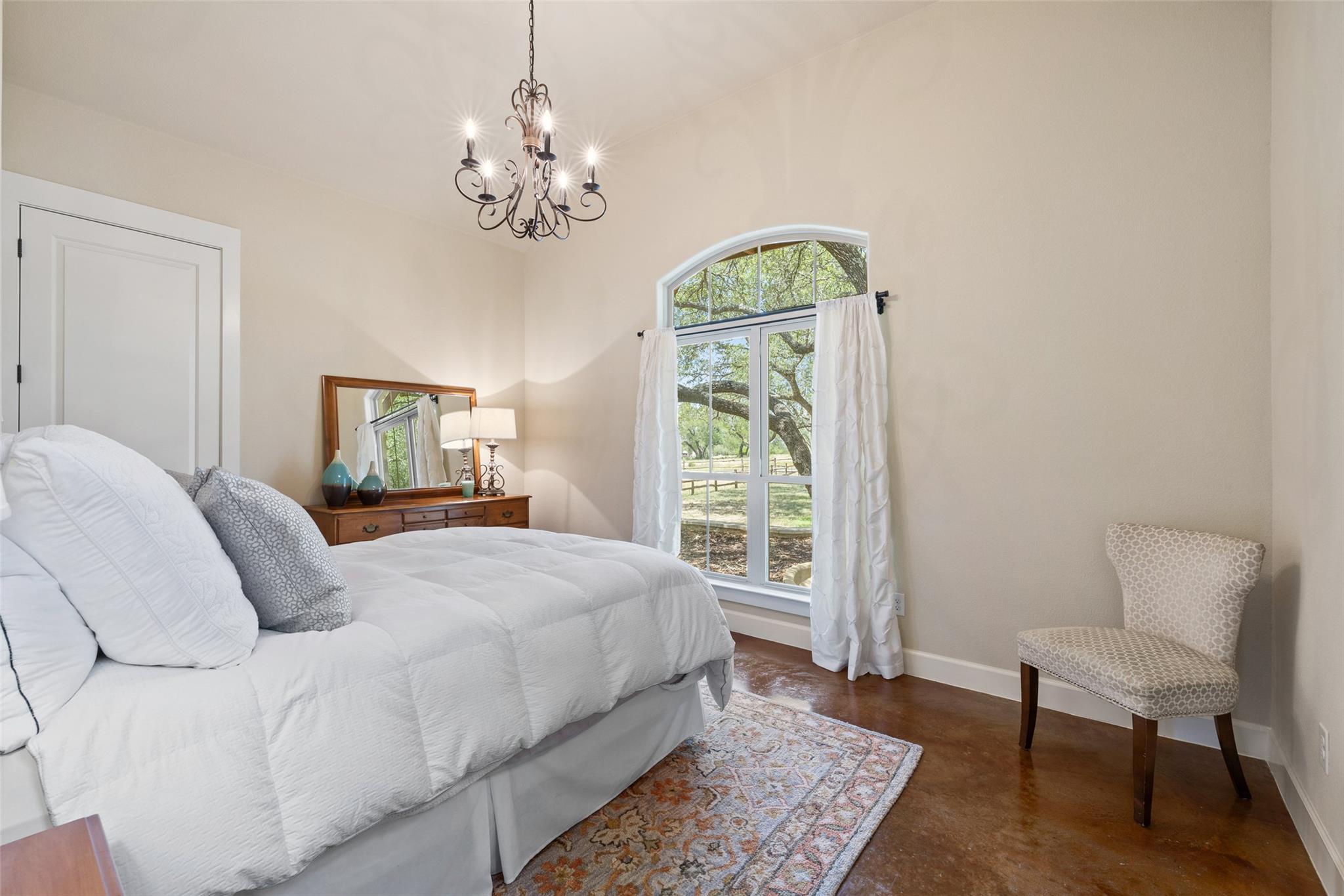 23923 Tres Coronas Dr, Spicewood, TX 78669