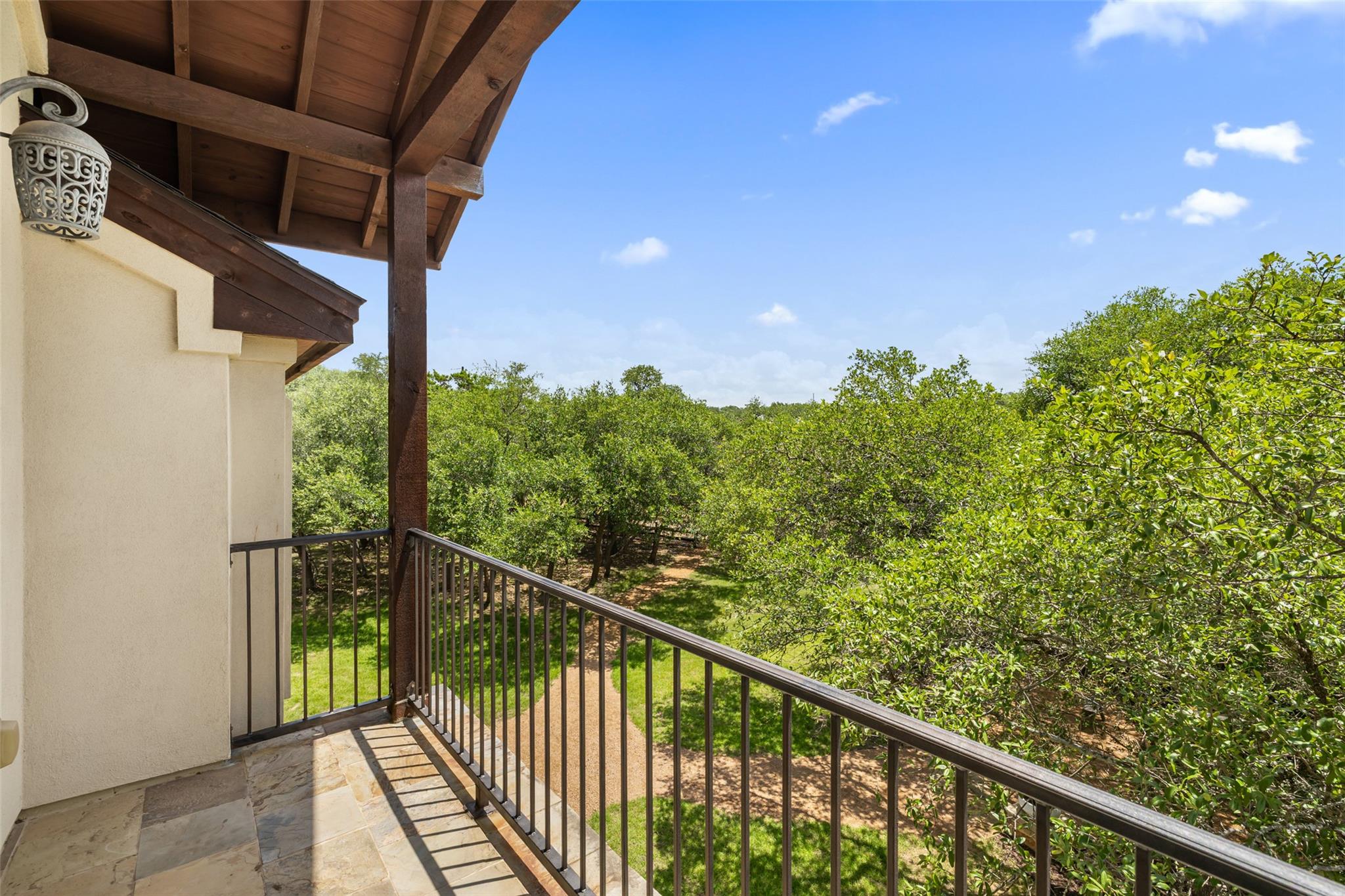 23923 Tres Coronas Dr, Spicewood, TX 78669