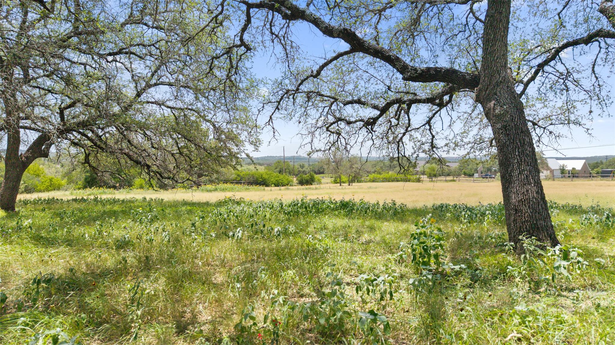 23923 Tres Coronas Dr, Spicewood, TX 78669