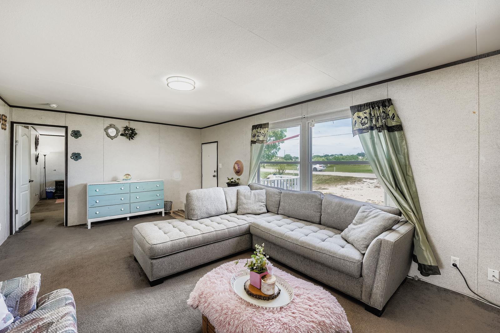 435 Still Meadow Dr, Dale, TX 78616