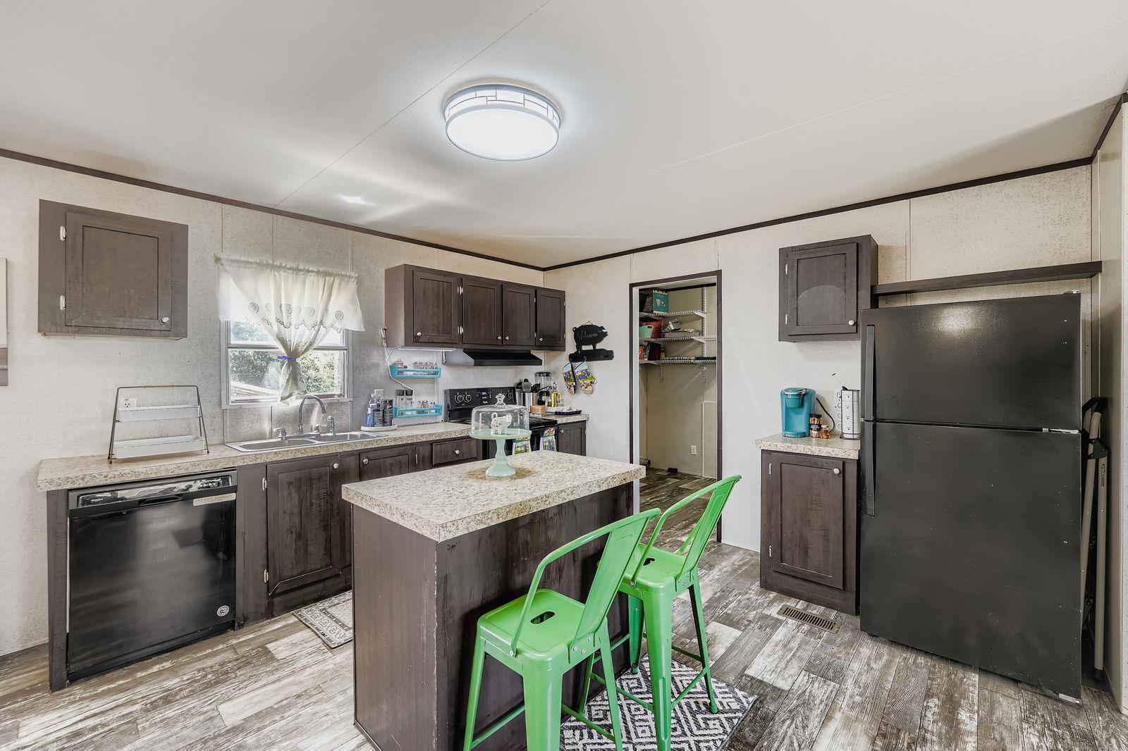 435 Still Meadow Dr, Dale, TX 78616