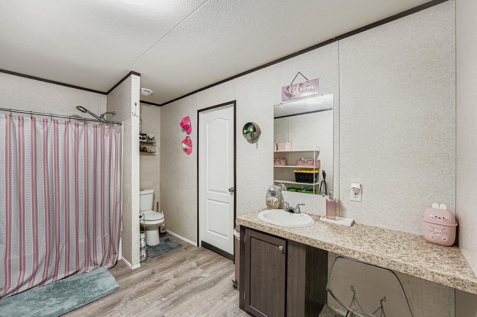 435 Still Meadow Dr, Dale, TX 78616