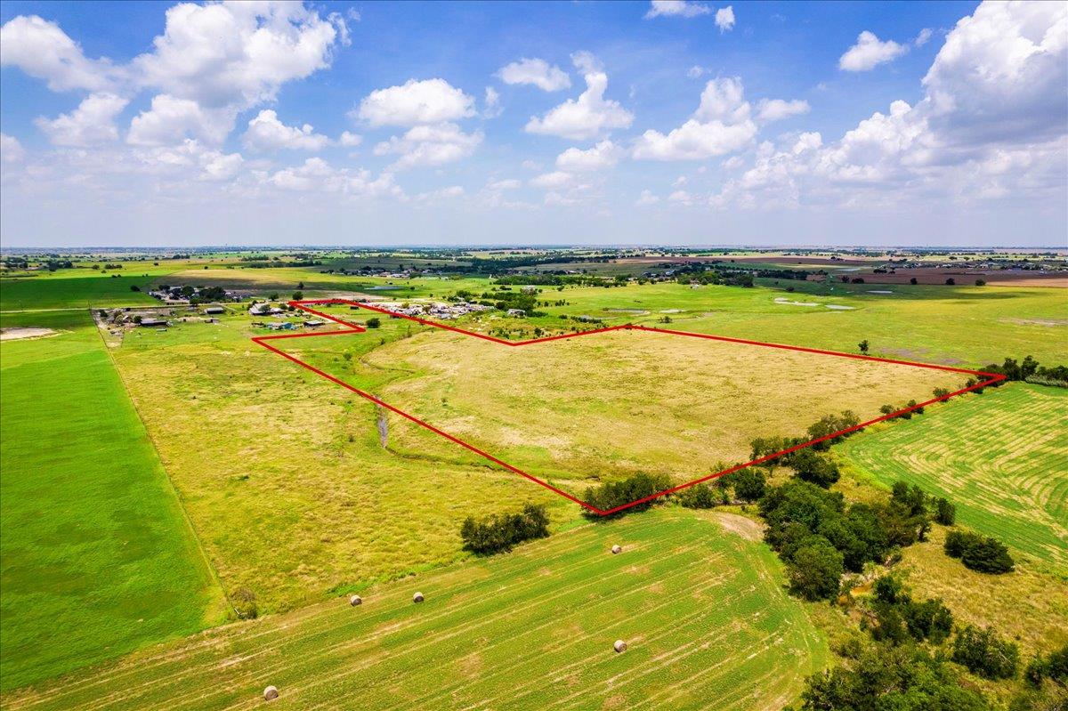 20565 Cameron Rd, Coupland, TX 78615