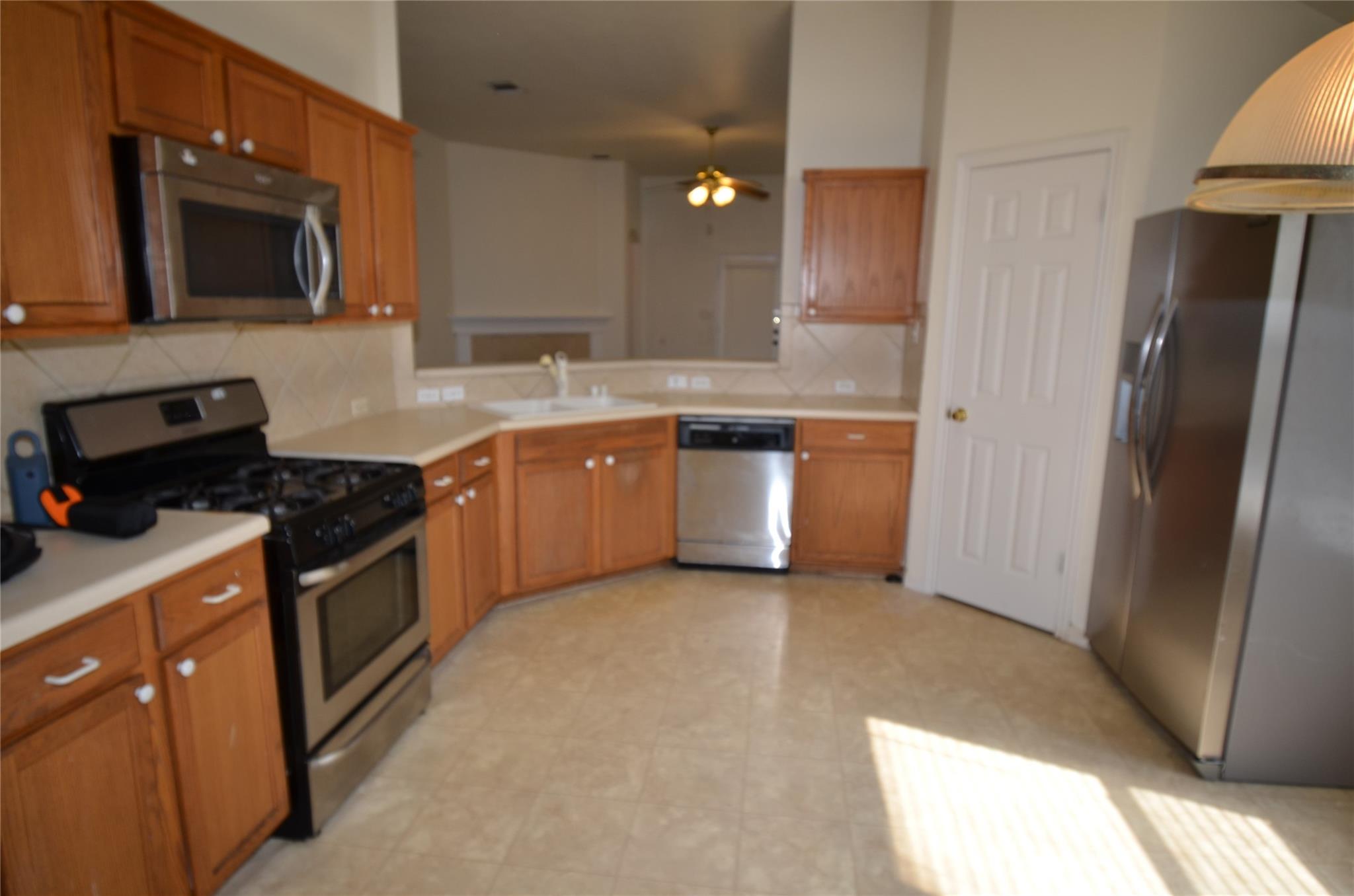 220 N Crossing Trl, Round Rock, TX 78665