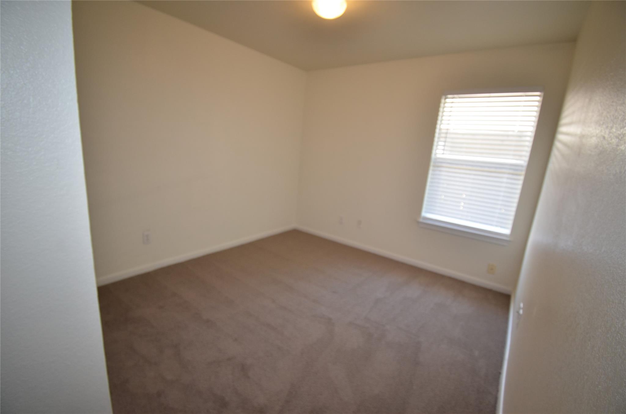 220 N Crossing Trl, Round Rock, TX 78665