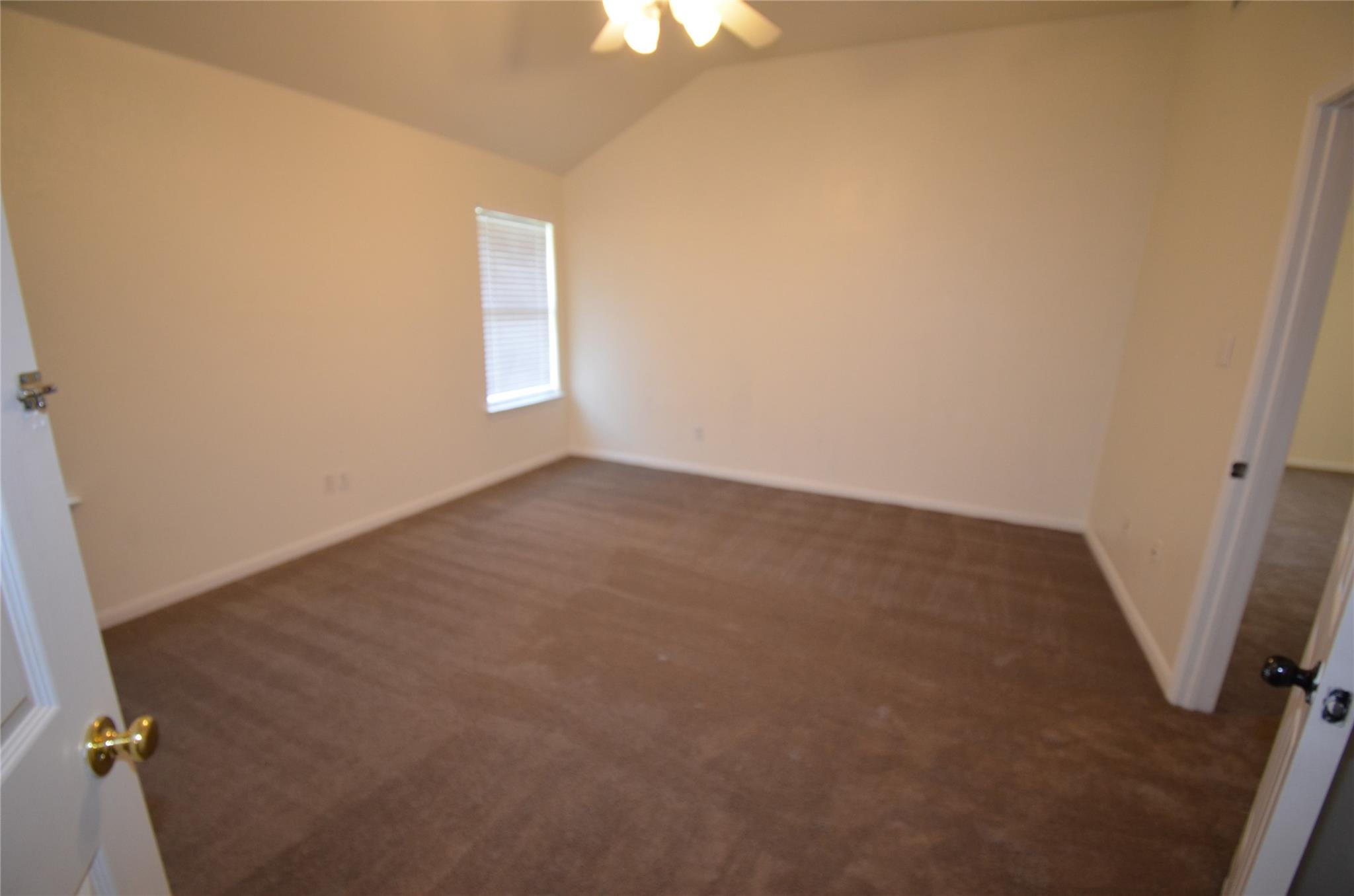 220 N Crossing Trl, Round Rock, TX 78665