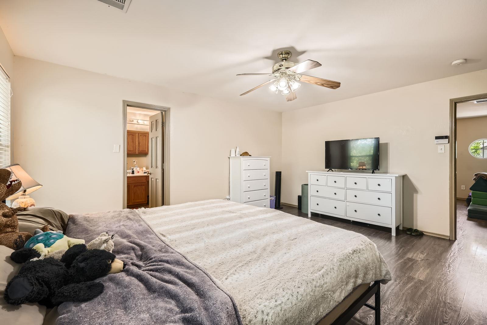 1900 Jesse Owens Dr, Austin, TX 78748