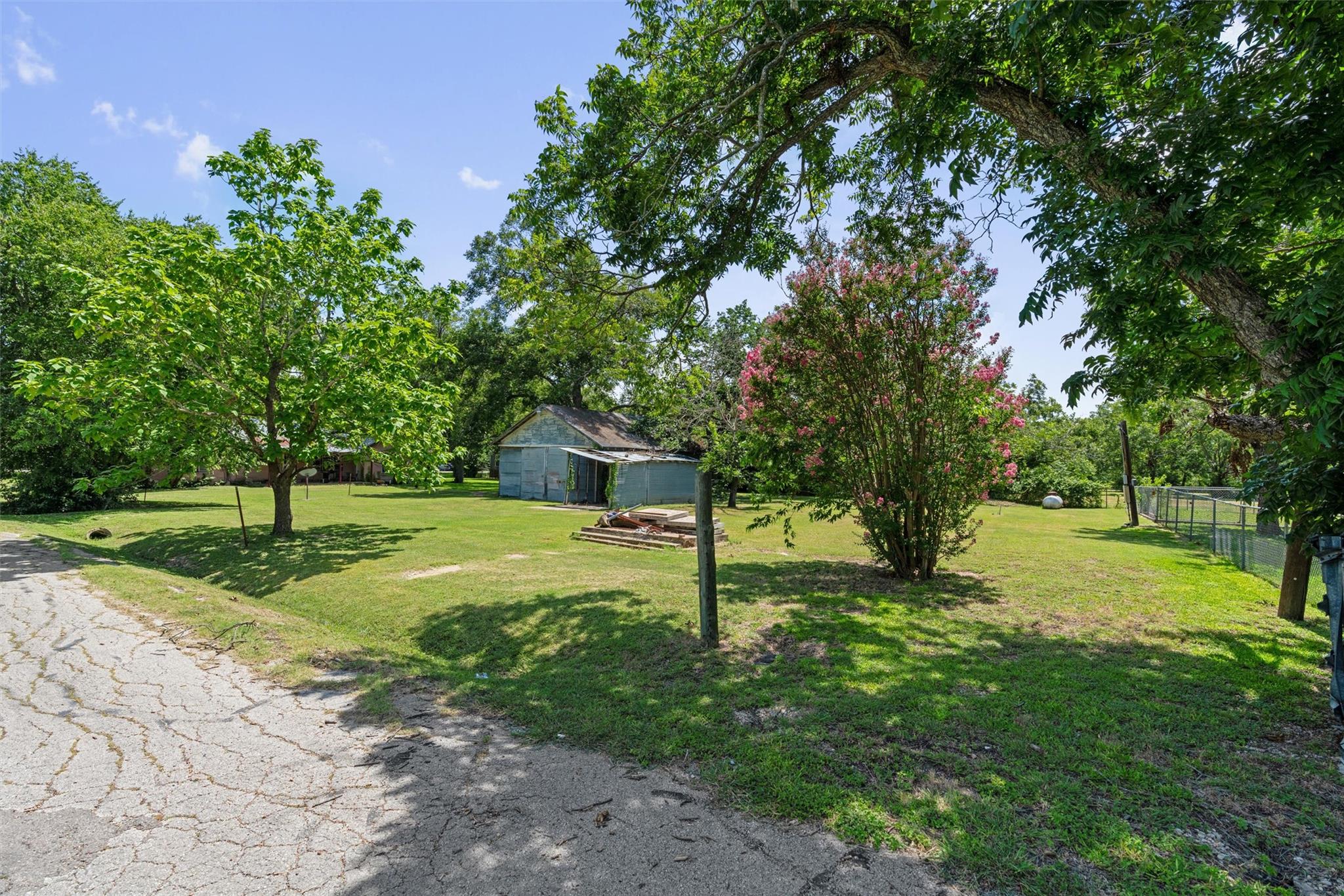 101 West Ave, Florence, TX 76527