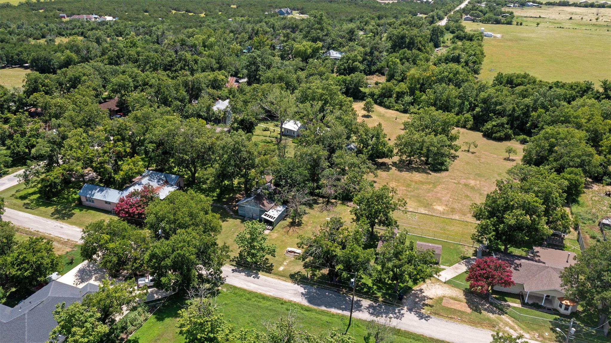 101 West Ave, Florence, TX 76527