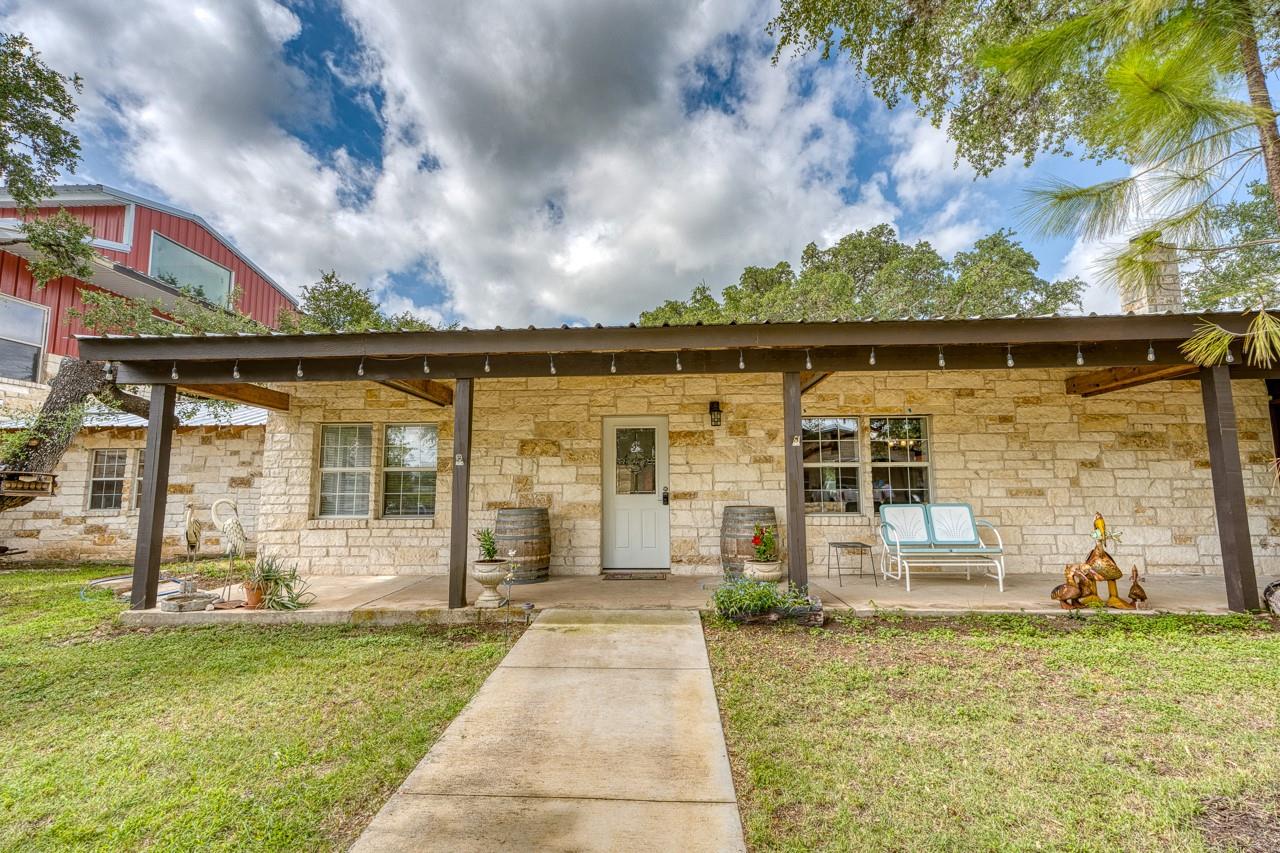 100 Scott Dr, Tow, TX 78672