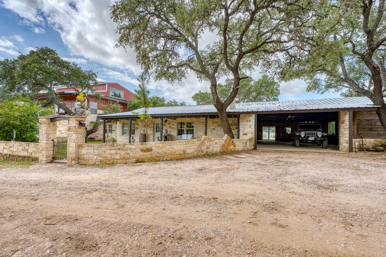 100 Scott Dr, Tow, TX 78672