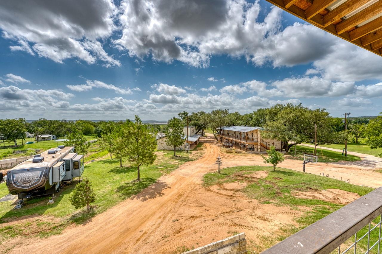 100 Scott Dr, Tow, TX 78672