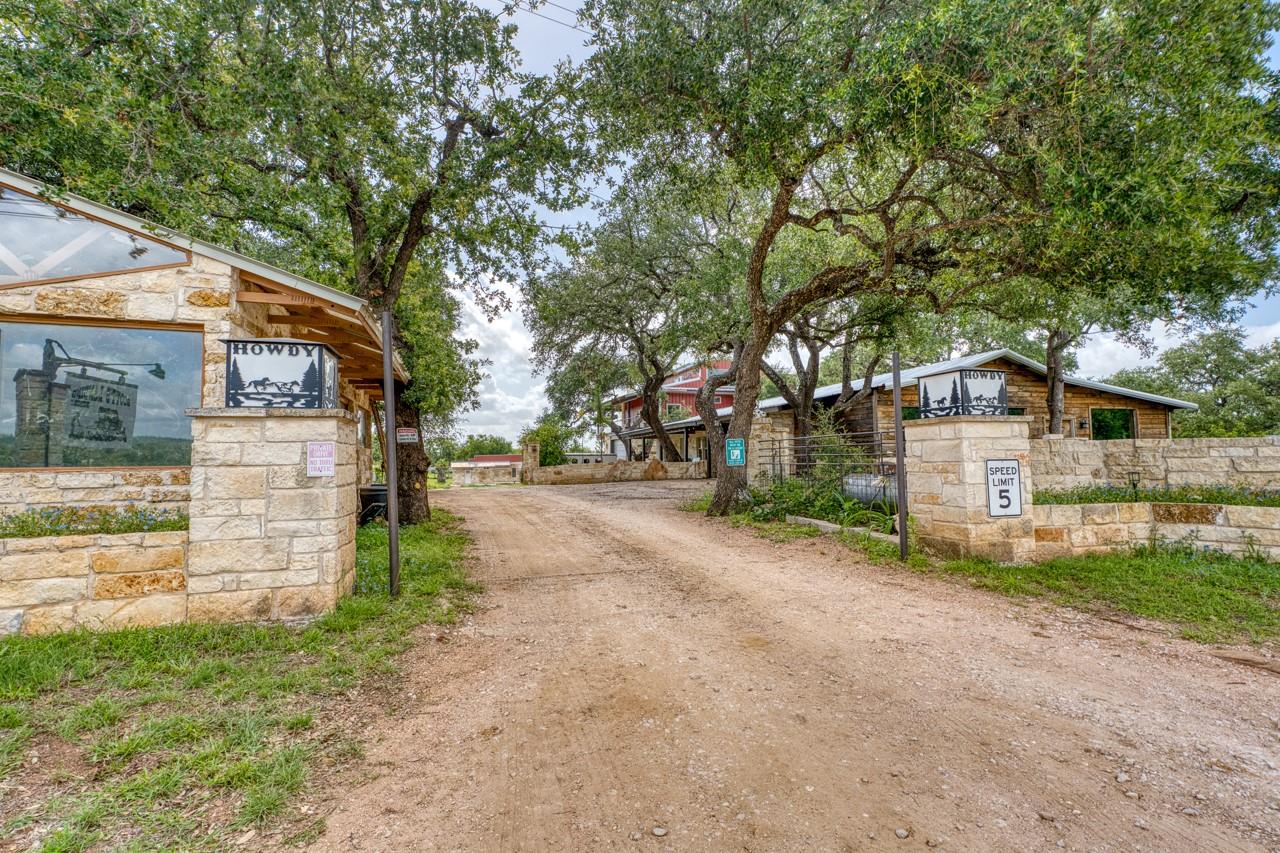 100 Scott Dr, Tow, TX 78672