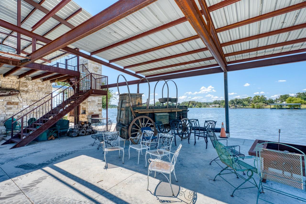 100 Scott Dr, Tow, TX 78672