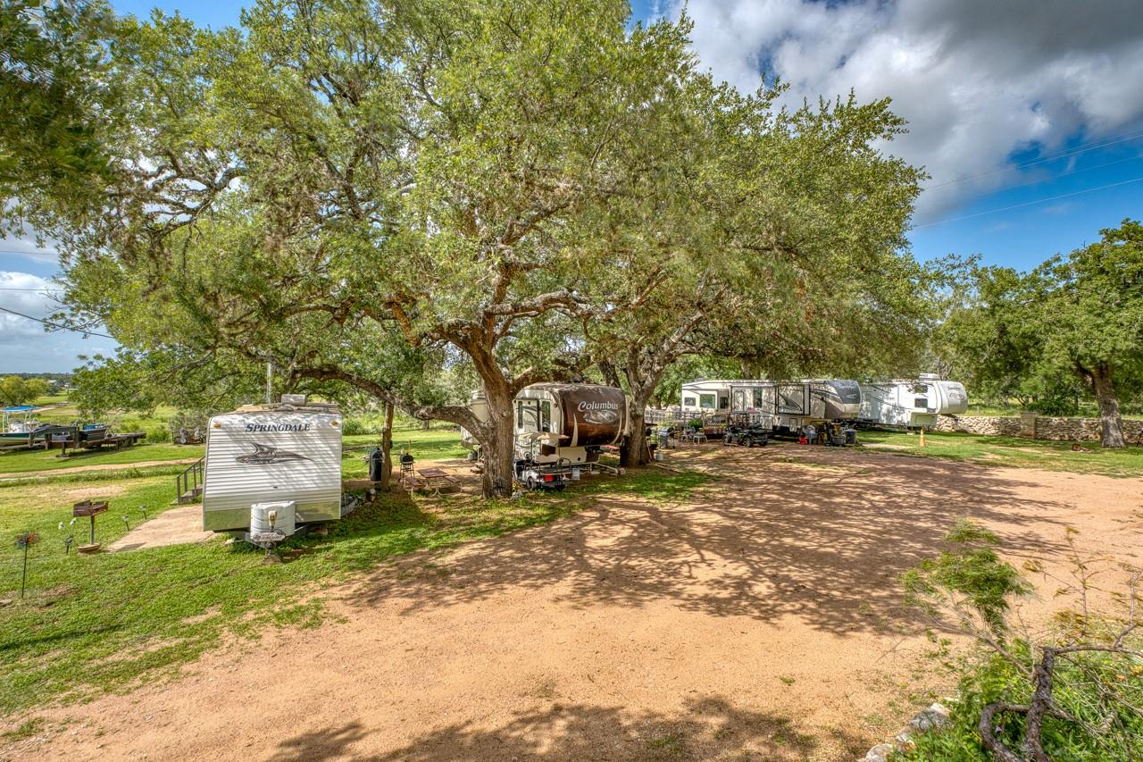 100 Scott Dr, Tow, TX 78672