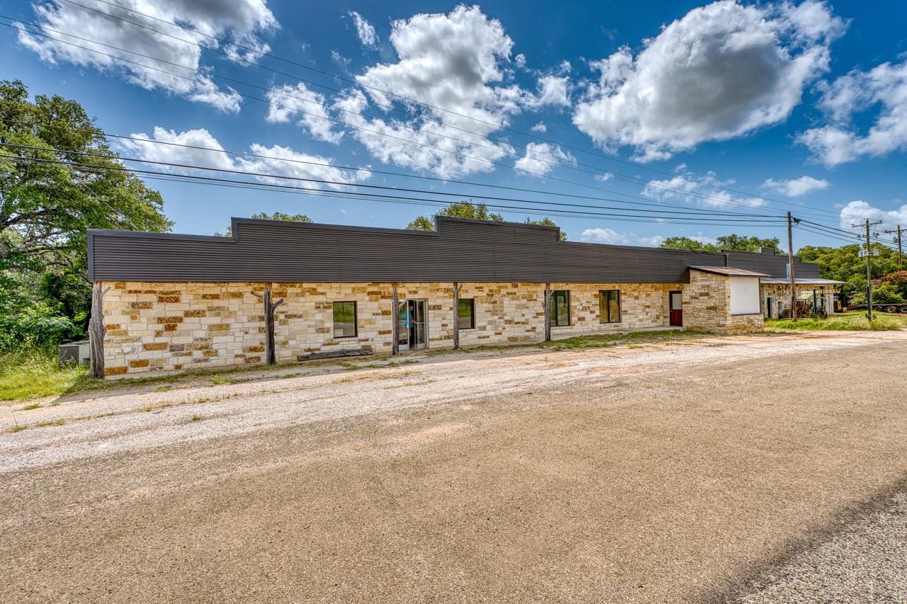 100 Scott Dr, Tow, TX 78672