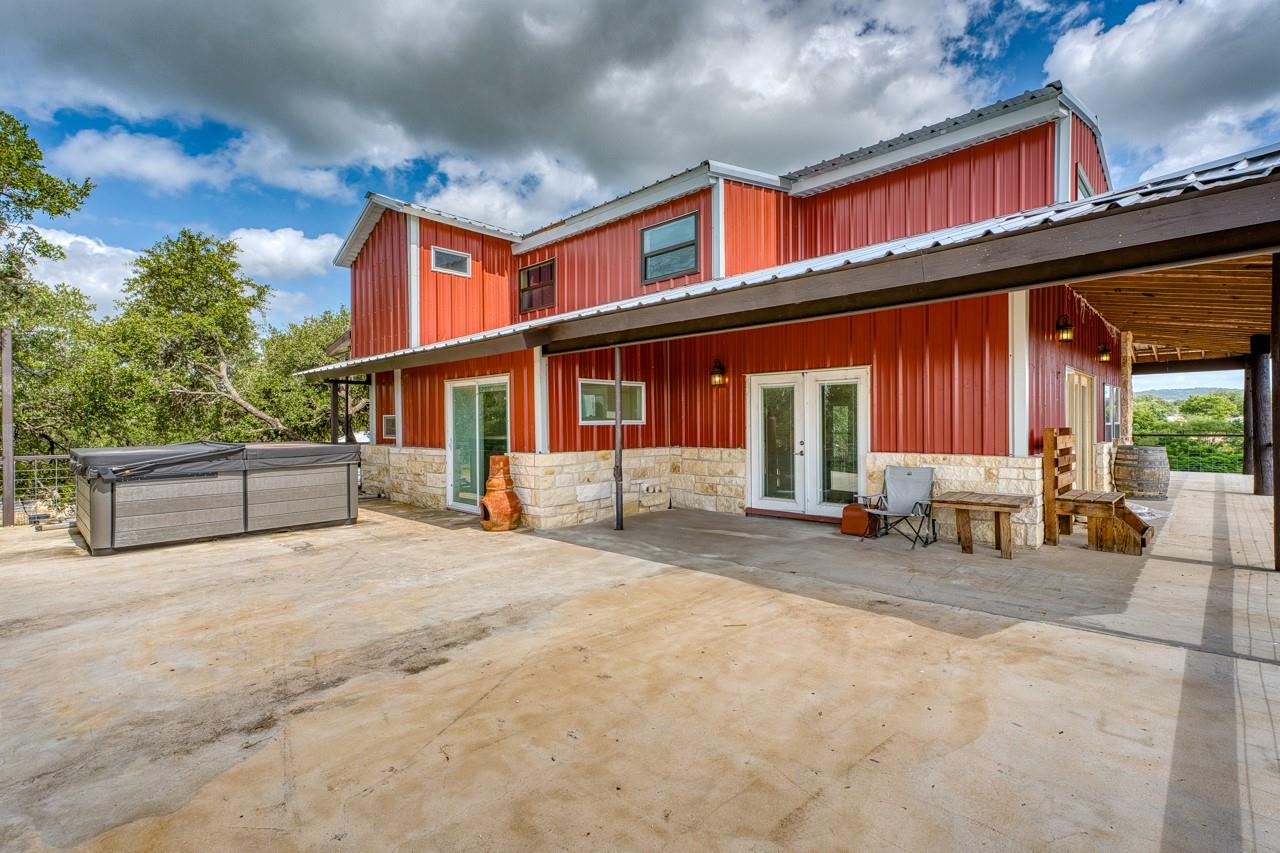 100 Scott Dr, Tow, TX 78672