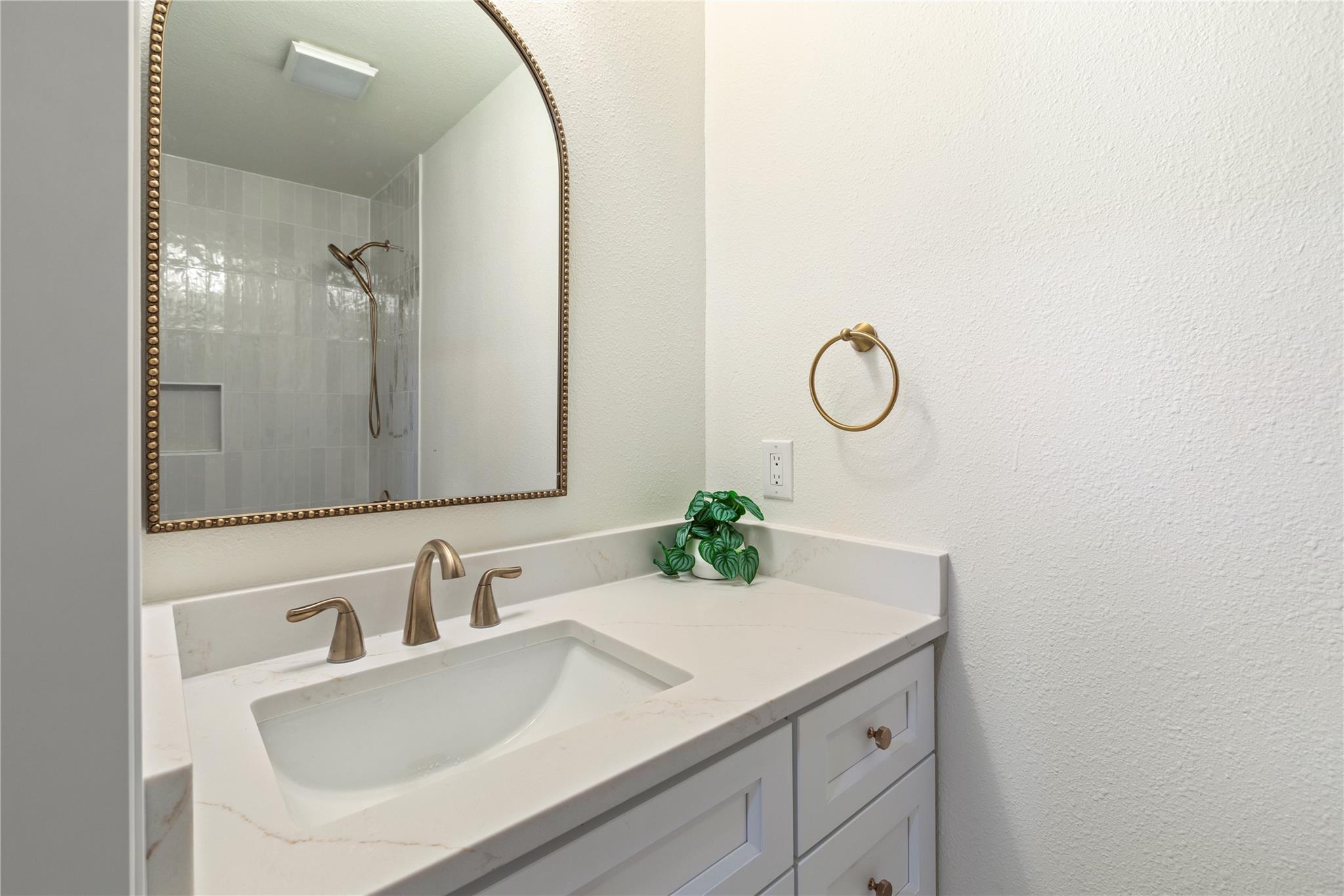 12001 Mossbrook Cv, Austin, TX 78750