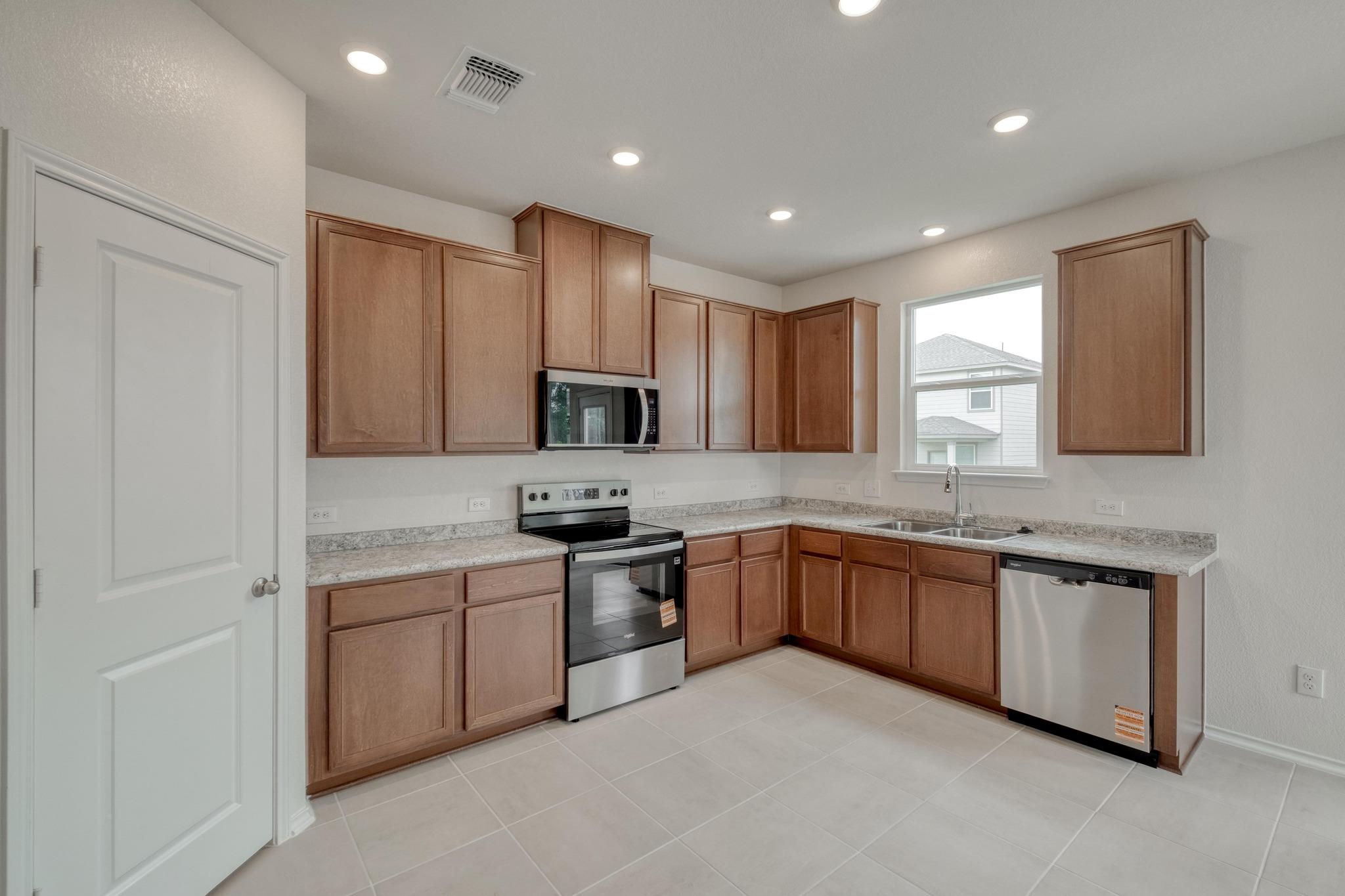 256 Feathers St, Jarrell, TX 76537