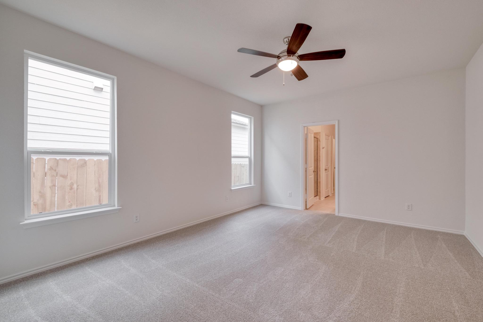 256 Feathers St, Jarrell, TX 76537