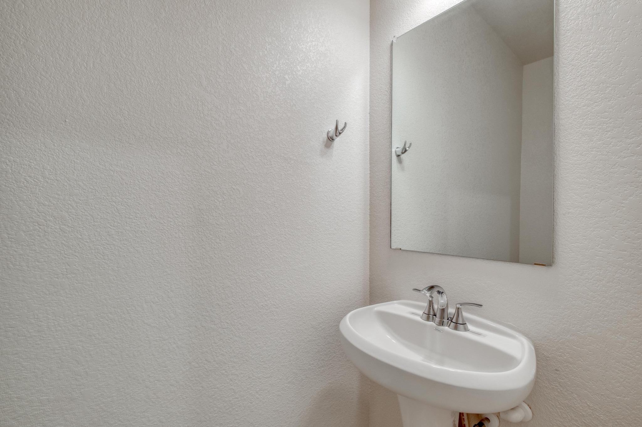 256 Feathers St, Jarrell, TX 76537