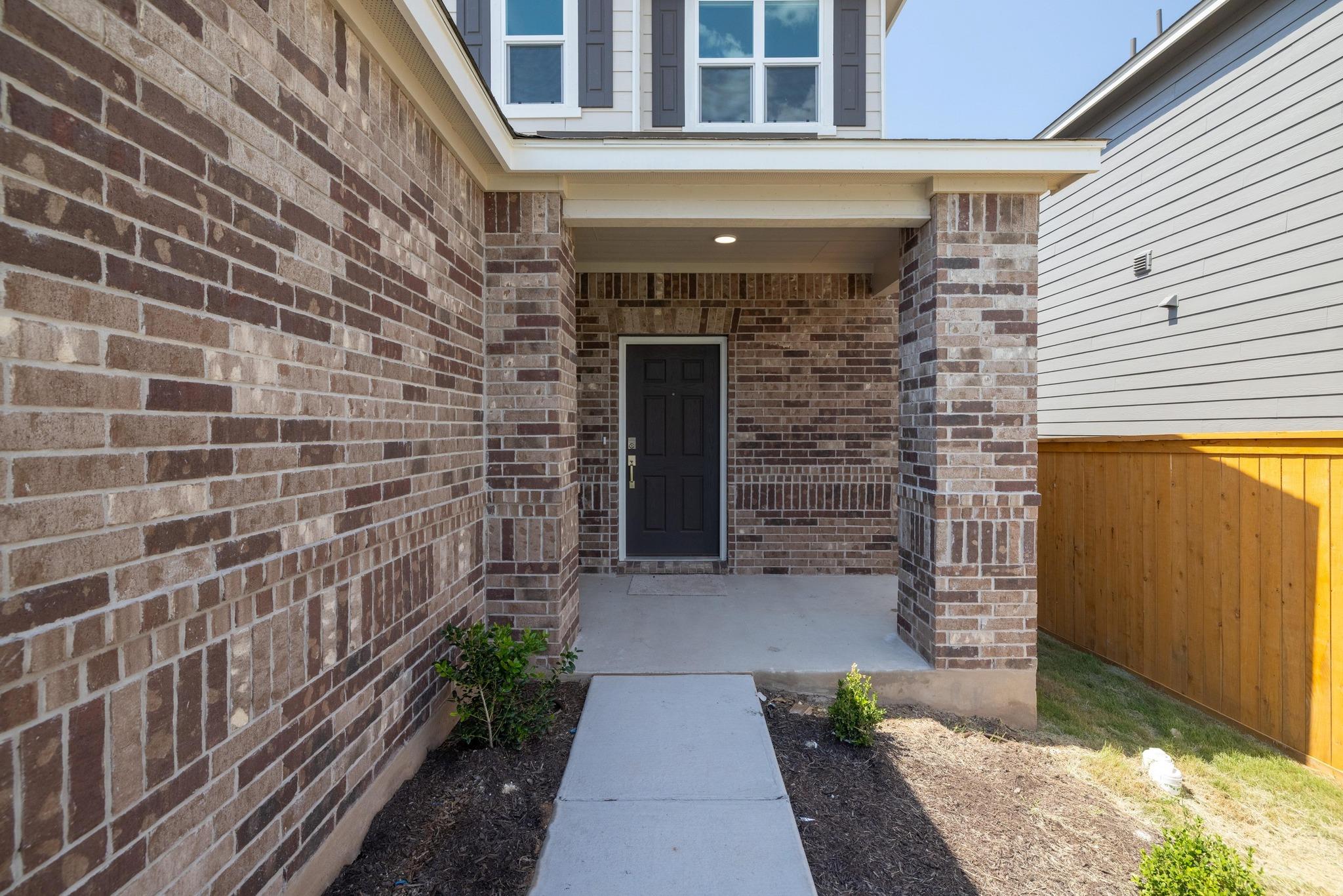 256 Feathers St, Jarrell, TX 76537