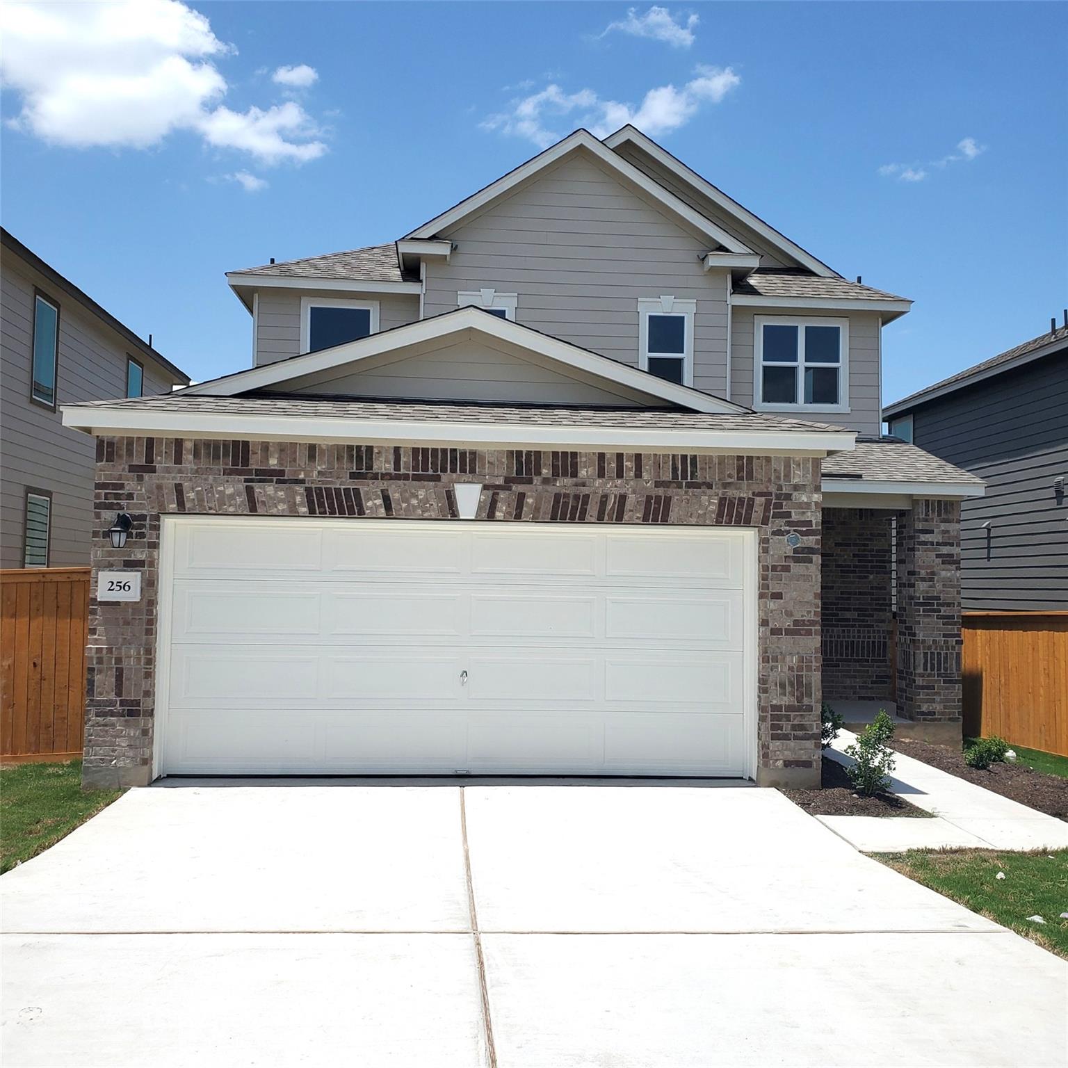 256 Feathers St, Jarrell, TX 76537