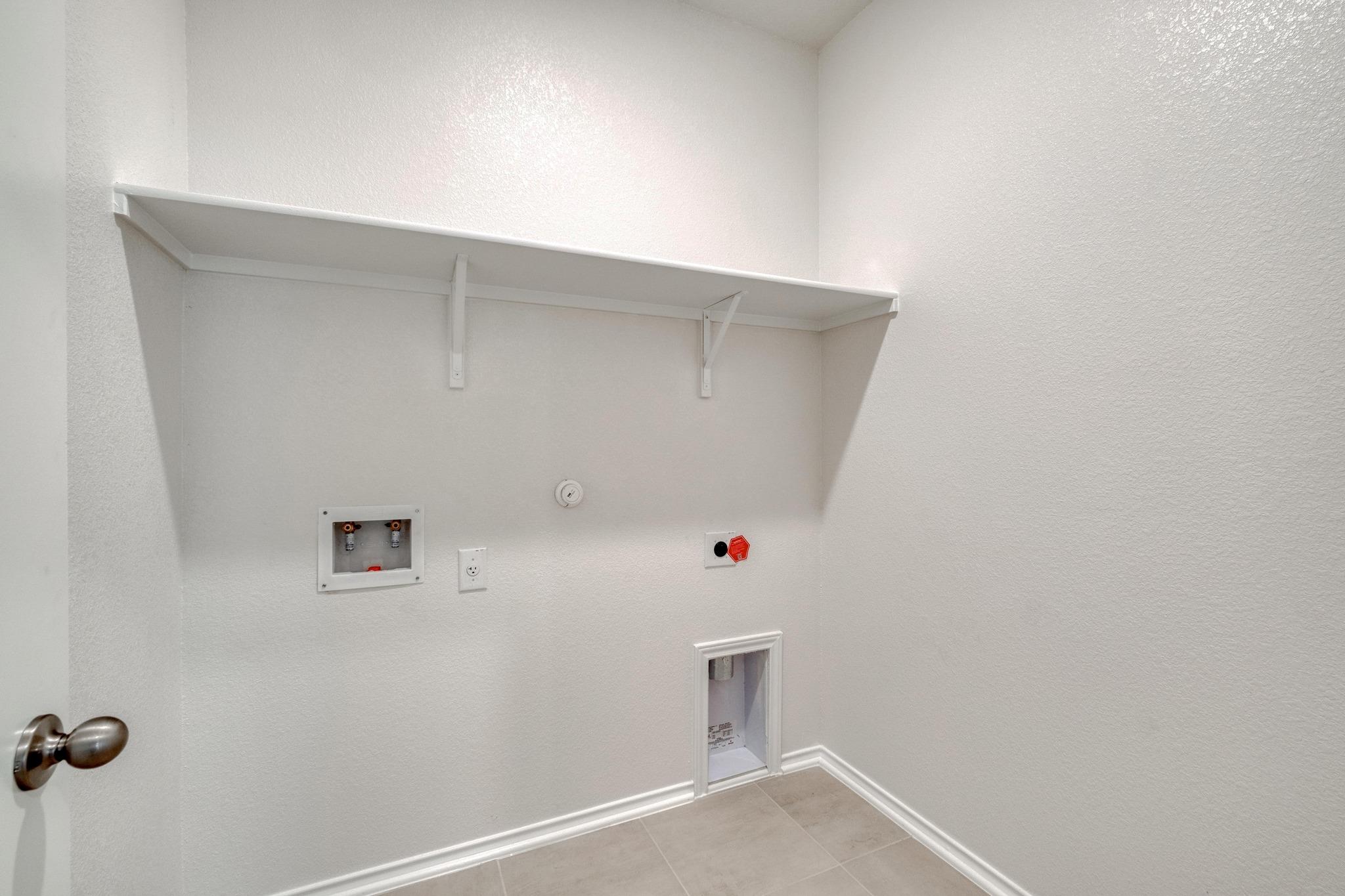 256 Feathers St, Jarrell, TX 76537