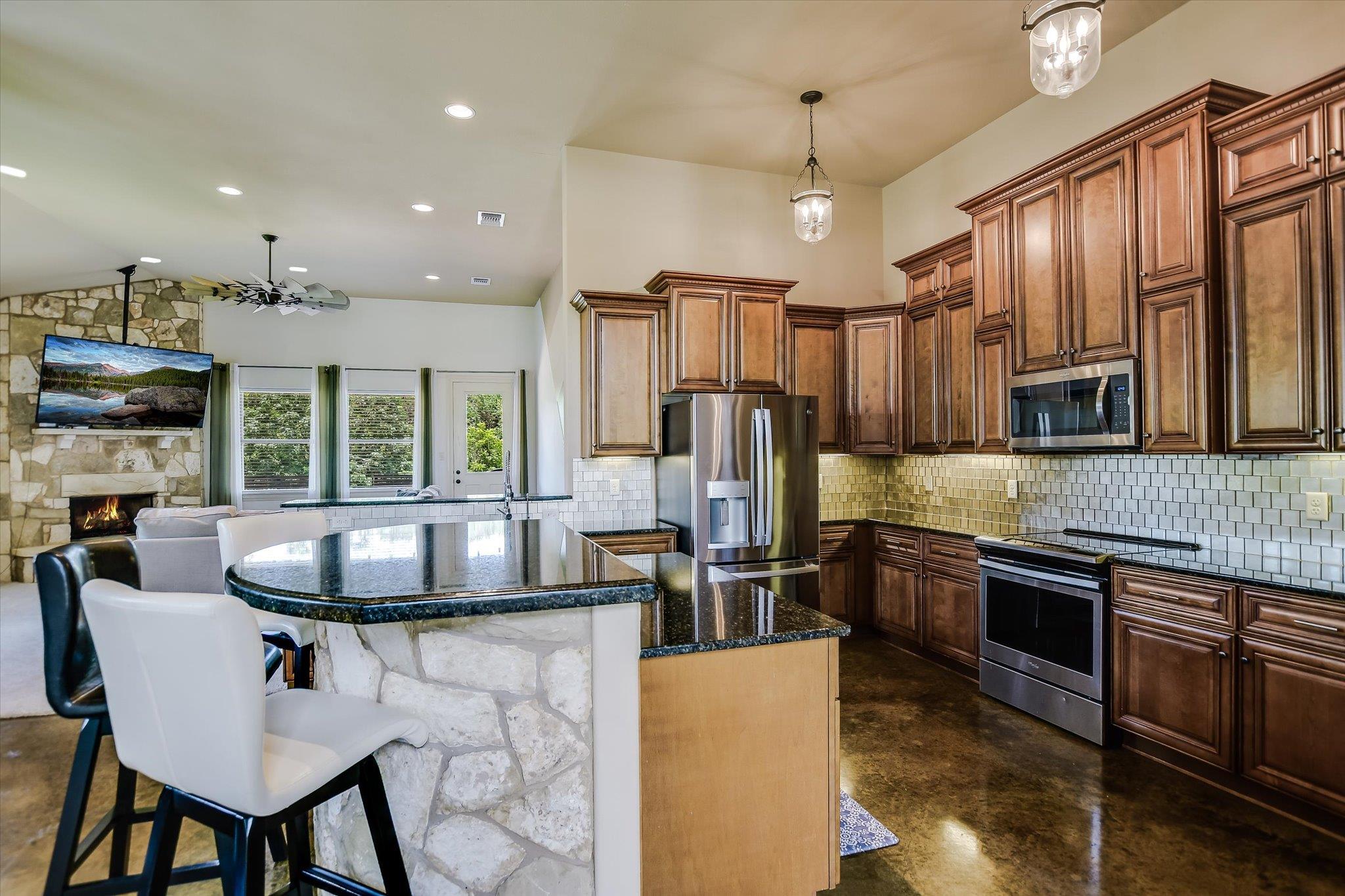 2243 Woodland Bend Rd, Salado, TX 76571