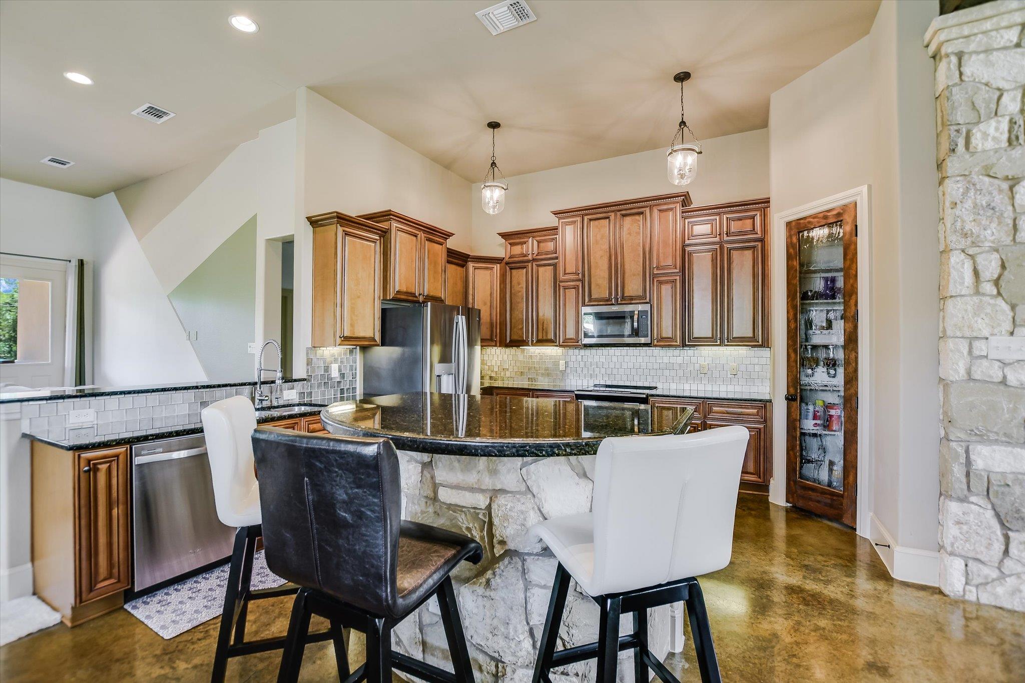 2243 Woodland Bend Rd, Salado, TX 76571