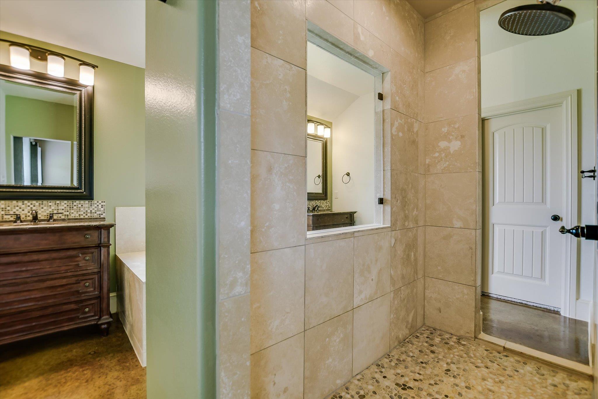 2243 Woodland Bend Rd, Salado, TX 76571