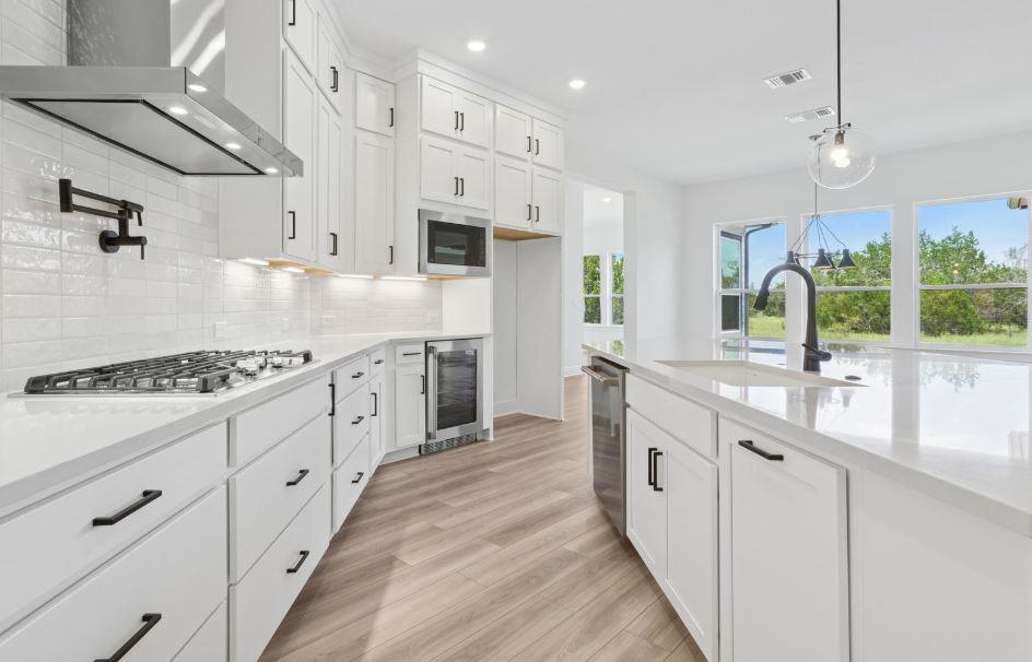 234 Rees Landing Rd, Spicewood, TX 78669
