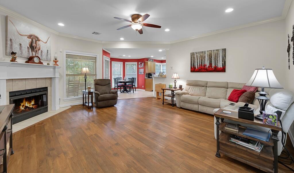 2404 Cambridge, Lorena, TX 76655