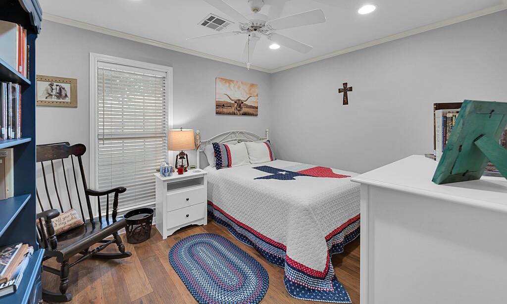 2404 Cambridge, Lorena, TX 76655