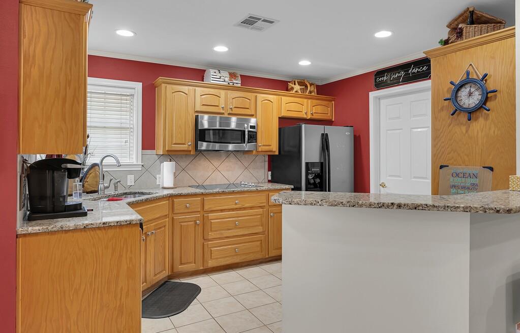 2404 Cambridge, Lorena, TX 76655