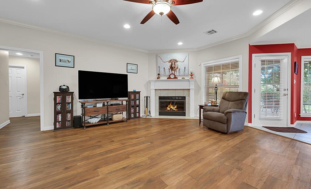 2404 Cambridge, Lorena, TX 76655