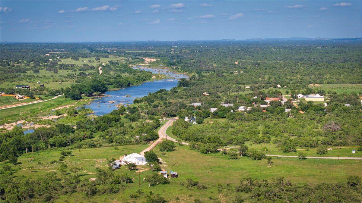 19811 W Ranch Road 152 Rd, Llano, TX 78643