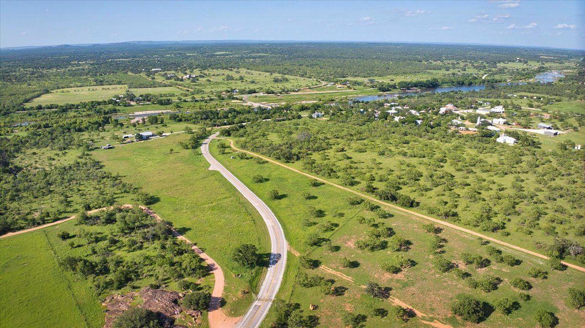 19811 W Ranch Road 152 Rd, Llano, TX 78643