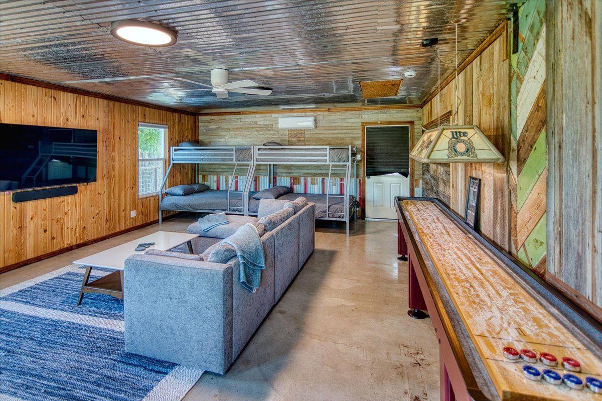 19811 W Ranch Road 152 Rd, Llano, TX 78643