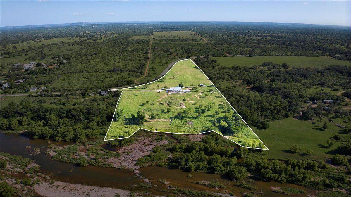 19811 W Ranch Road 152 Rd, Llano, TX 78643