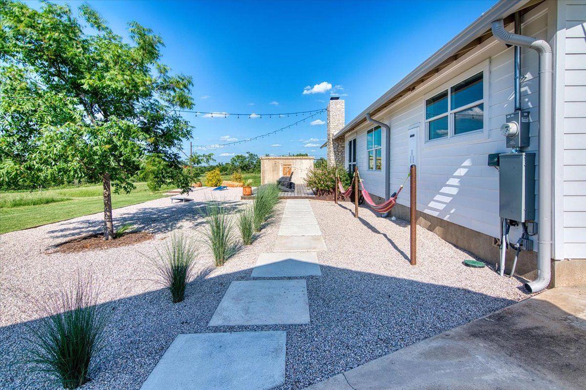 19811 W Ranch Road 152 Rd, Llano, TX 78643