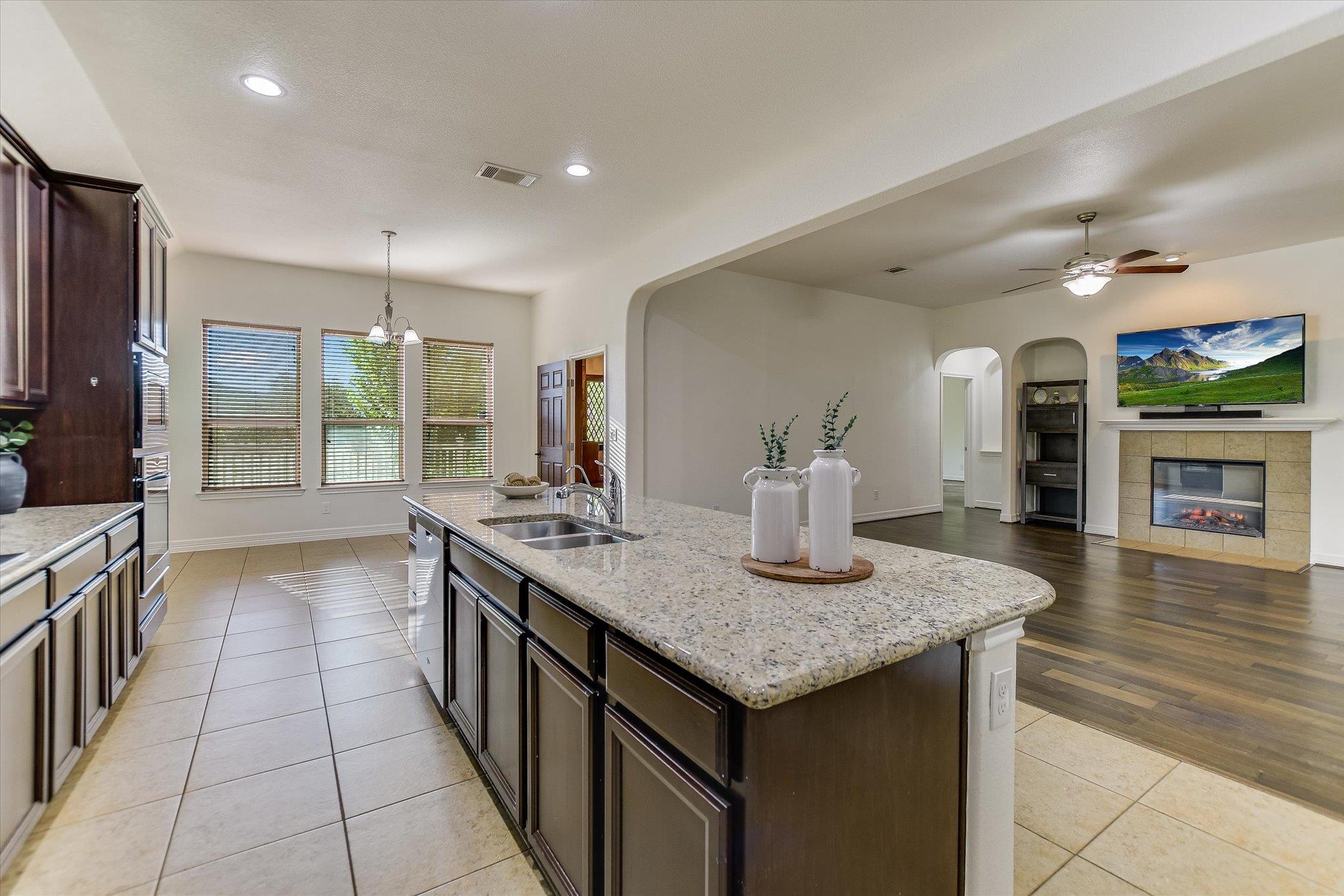 1817 Cherry Glade Trl, Georgetown, TX 78628